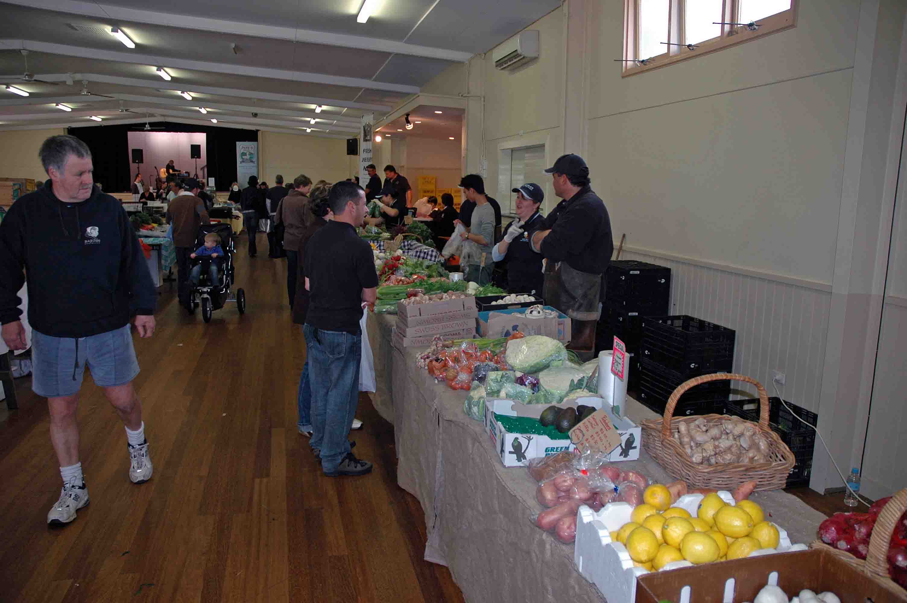 Hawkesbury Harvest Growers Market, Castle Hill, NSW (c) Edge Land Planning